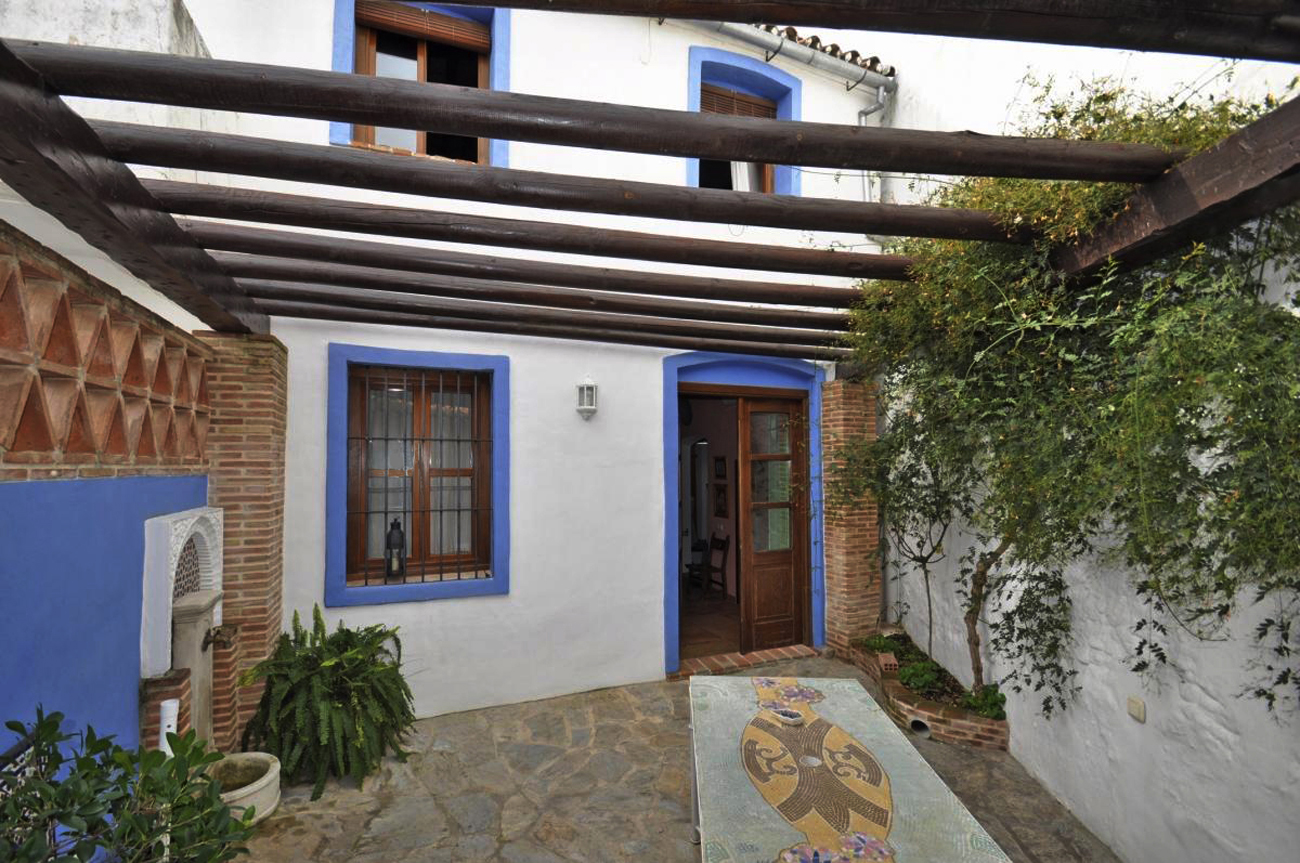 62322857_1986893_foto_156224rr